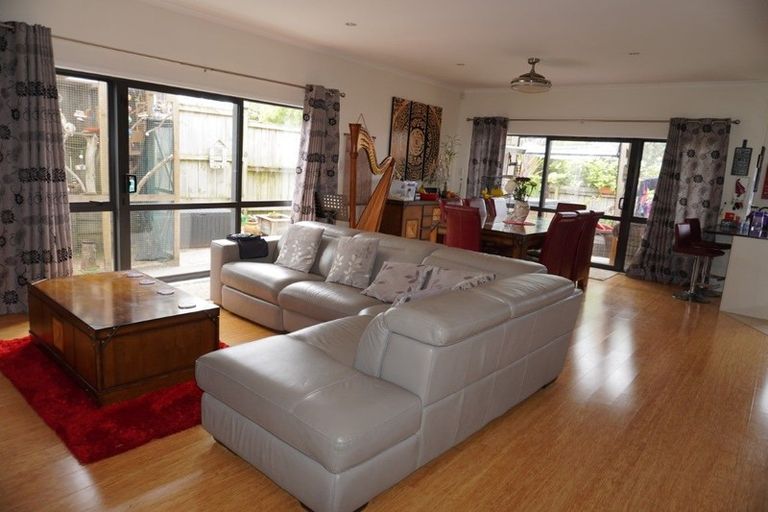 Photo of property in 20 Eastwood Rise, Browns Bay, Auckland, 0630