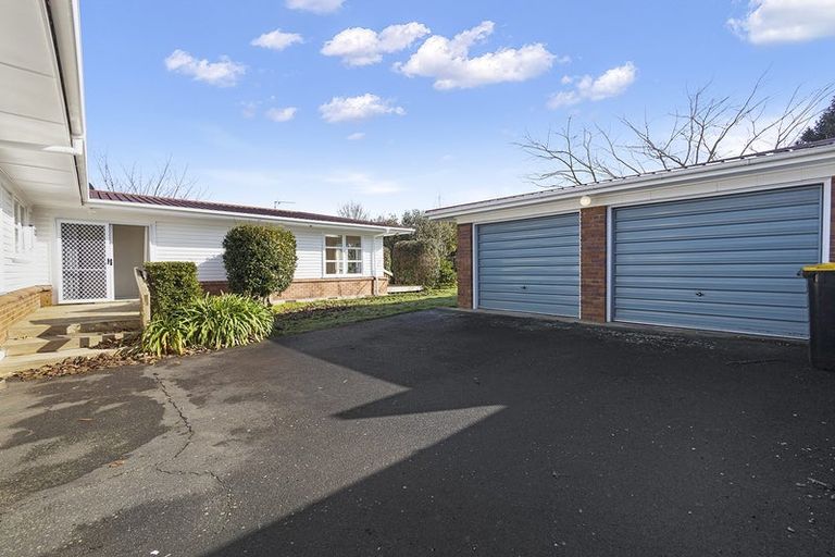 Photo of property in 20 Clare Street, Cambridge, 3434