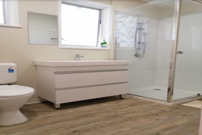 Photo of property in 103 Cascades Road, Pakuranga Heights, Auckland, 2010