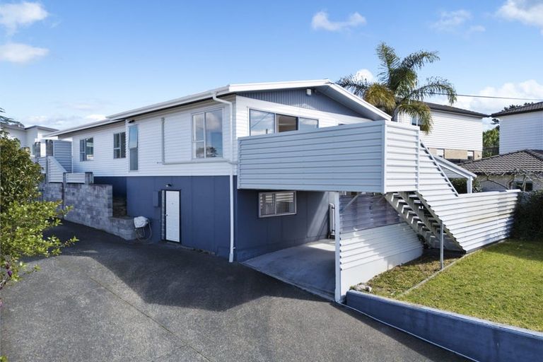 Photo of property in 3 Spargo Road, Massey, Auckland, 0614