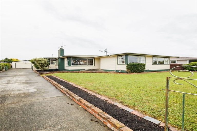 Photo of property in 27 Aspiring Avenue, Milson, Palmerston North, 4414