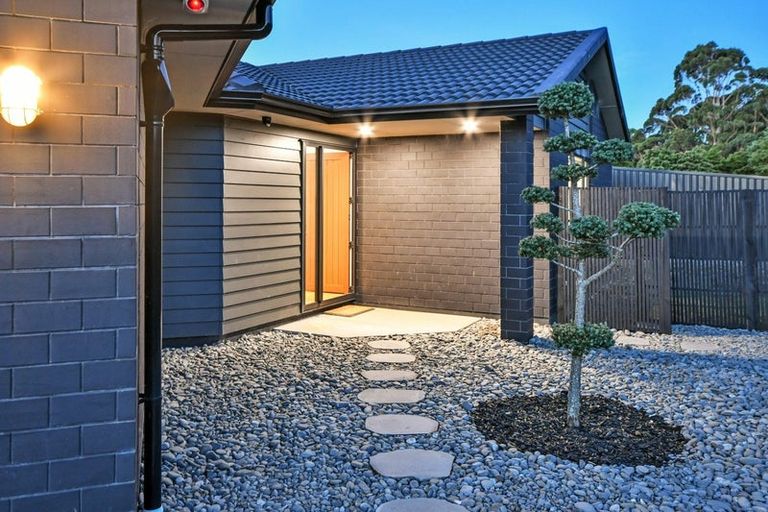 Photo of property in 15 Hereford Lane, Ararimu, Drury, 2579