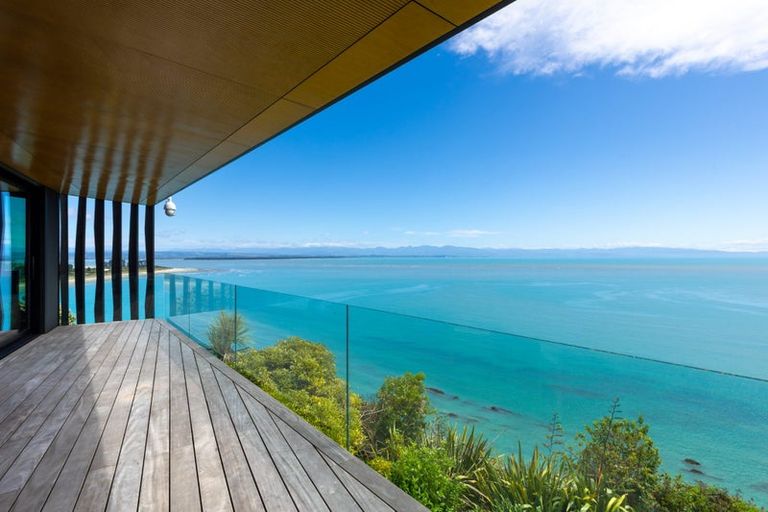 Photo of property in 36 The Cliffs, Britannia Heights, Nelson, 7010