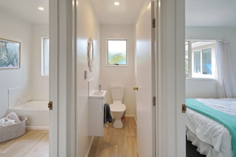 Photo of property in 1 Manahi Place, Woodend, 7610