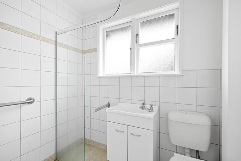 Photo of property in 128 Clarkin Road, Fairfield, Hamilton, 3214