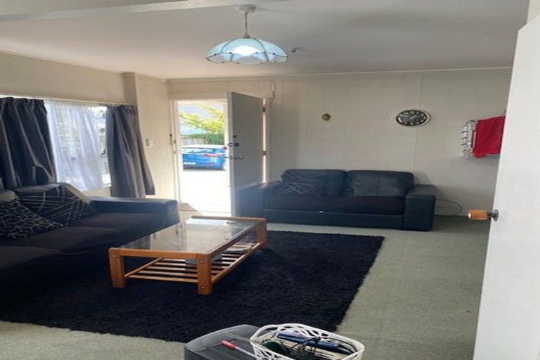 Photo of property in 2/273 Waterloo Road, Waterloo, Lower Hutt, 5011
