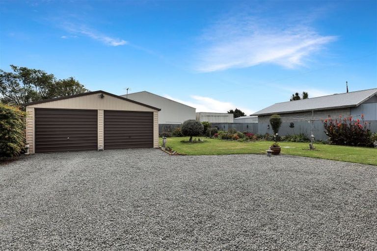 Photo of property in 98 Mcmurdo Street, Tinwald, Ashburton, 7700