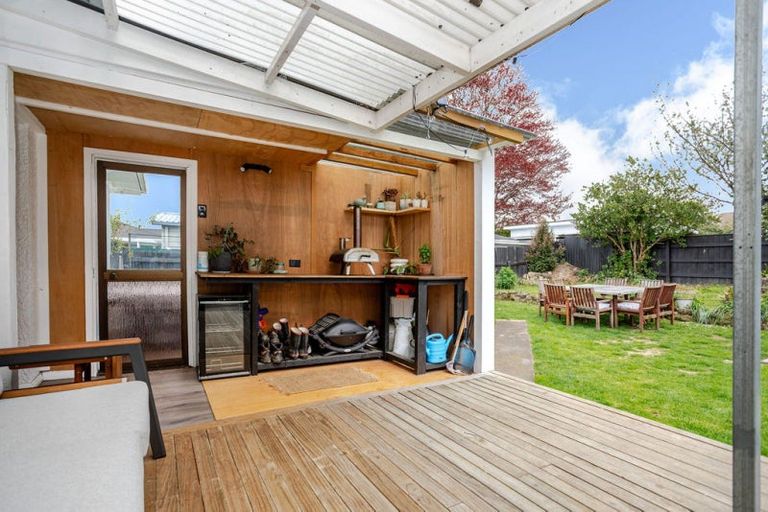 Photo of property in 38 Queen Street, Dannevirke, 4930