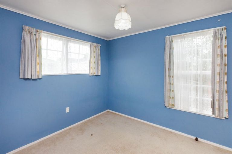 Photo of property in 12 Motuoapa Place, Kelvin Grove, Palmerston North, 4414