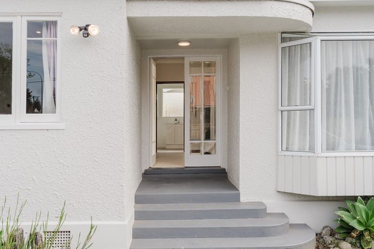 Photo of property in 82 Maeroa Road, Maeroa, Hamilton, 3200