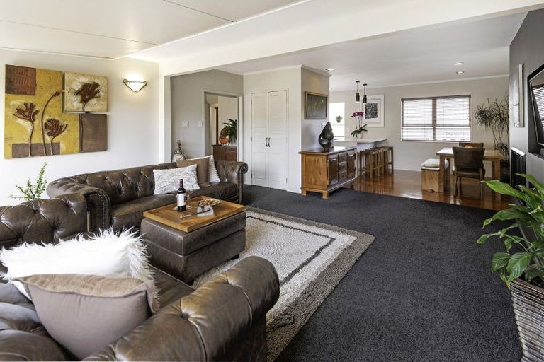Photo of property in 4 Sarah Place, Farm Cove, Auckland, 2012