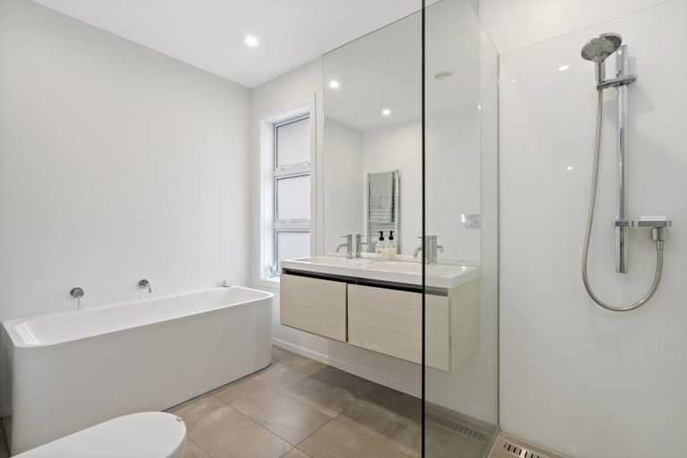 Photo of property in 27 Chester Road, Tawa, Wellington, 5028