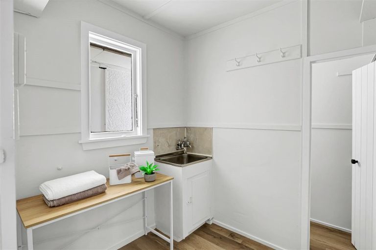 Photo of property in 65 Mackworth Street, Woolston, Christchurch, 8062