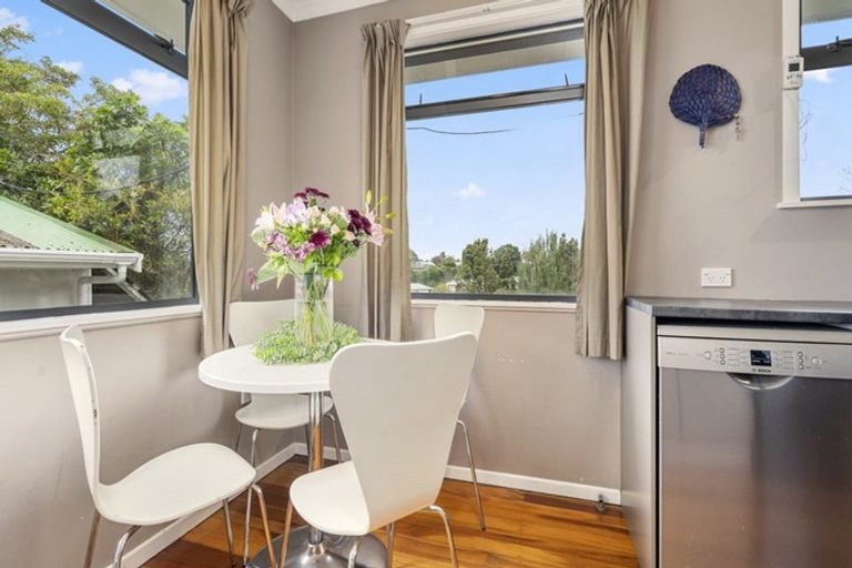 Photo of property in 209a Frankley Road, Frankleigh Park, New Plymouth, 4310