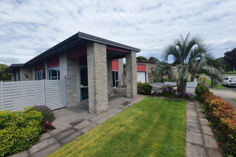 Photo of property in 4 Parkvue Drive, Bell Block, New Plymouth, 4312