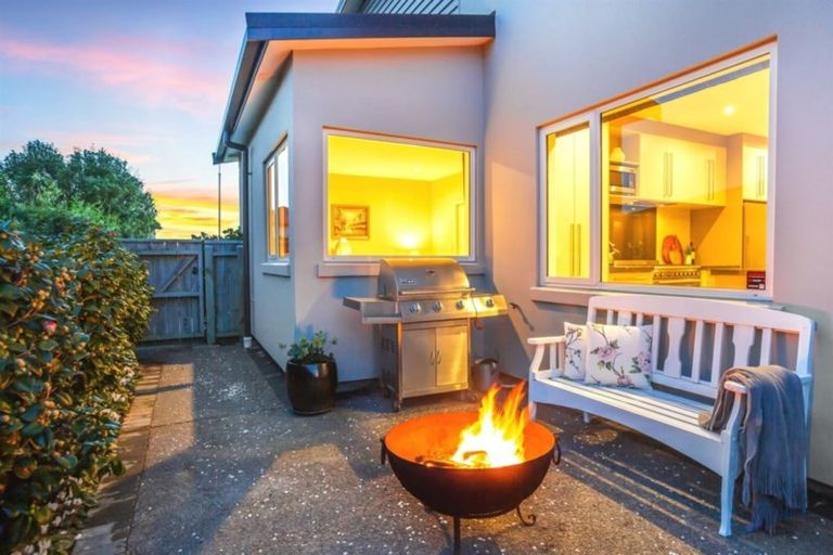 Photo of property in 96 Te Puia Drive, Aotea, Porirua, 5024