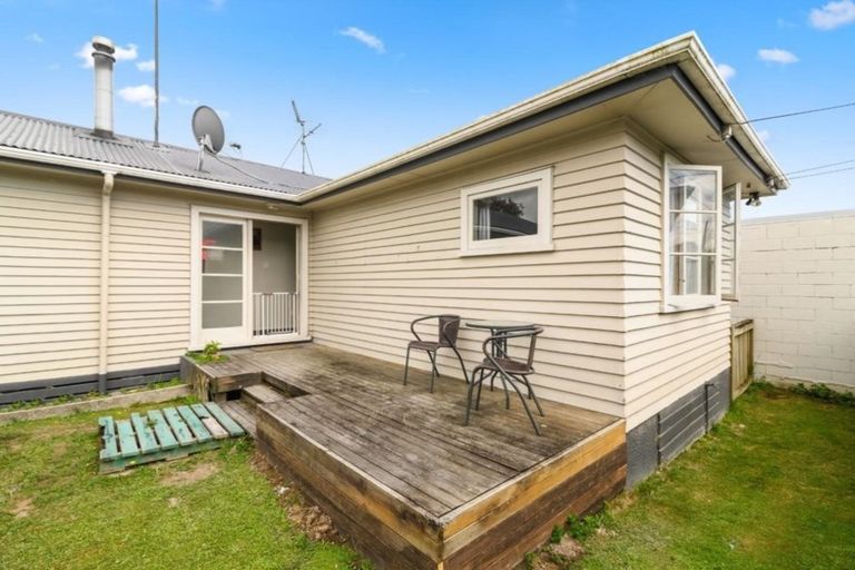 Photo of property in 2 Neil Road, Fairy Springs, Rotorua, 3015