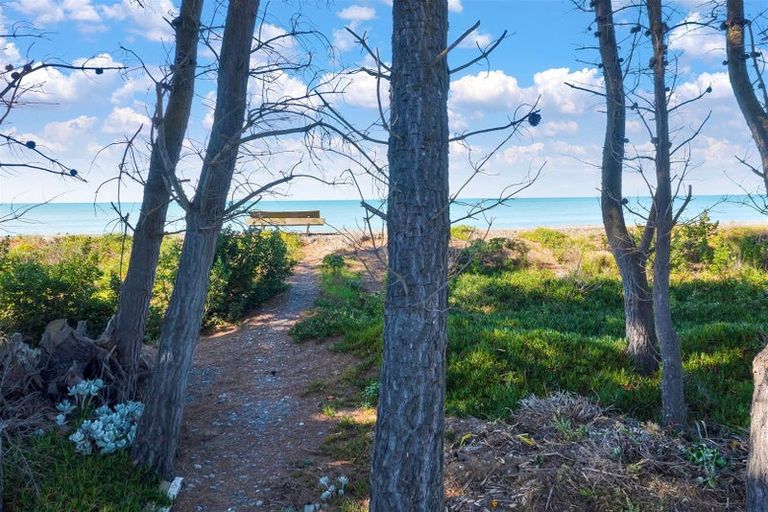 Photo of property in 41 Chamberlain Avenue, Amberley, 7481