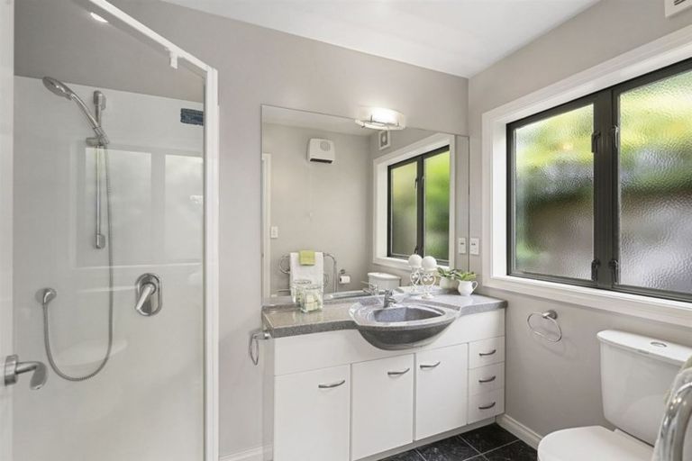 Photo of property in 6 Royal Elm Lane, Bryndwr, Christchurch, 8053