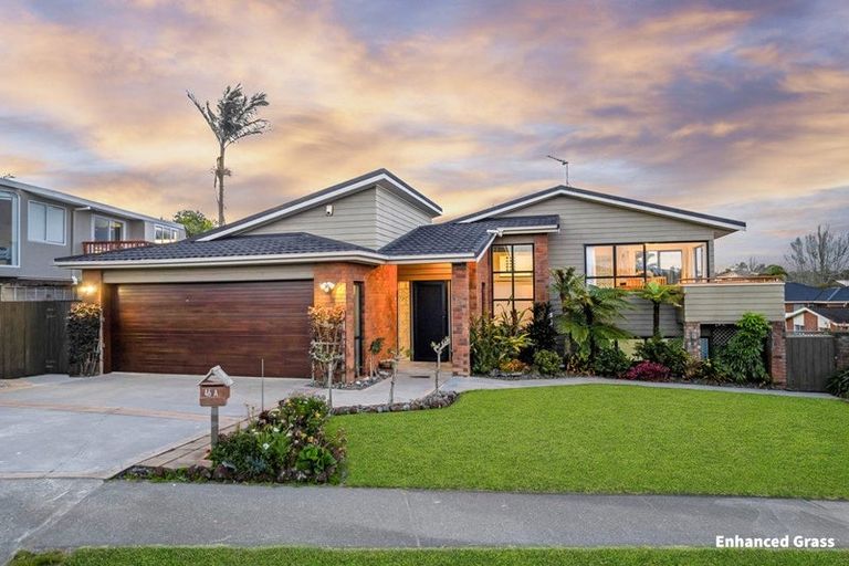 Photo of property in 1/46 Westpark Drive, West Harbour, Auckland, 0618