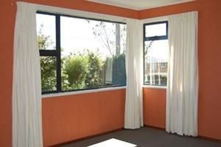 Photo of property in 2/117 Frankley Road, Frankleigh Park, New Plymouth, 4310