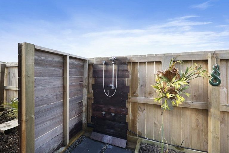 Photo of property in 29 Weka Street, Mangawhai, 0505