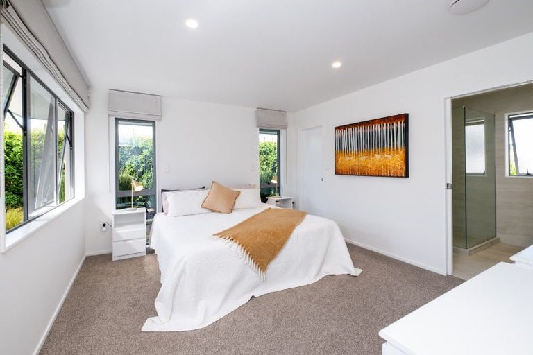 Photo of property in 86 Rochfort Road, Havelock North, 4130