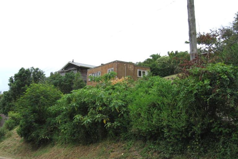 Photo of property in 8 Tiri View Road, Palm Beach, Waiheke Island, 1081