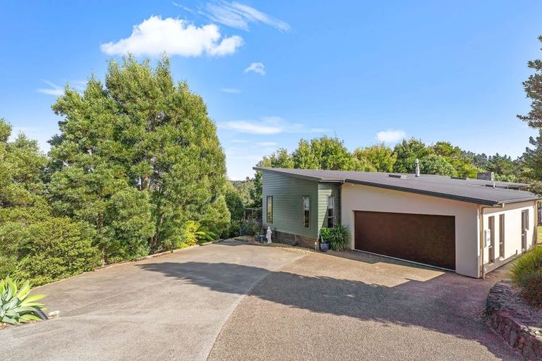 Photo of property in 4 Tarapatiki Drive, Whitianga, 3510