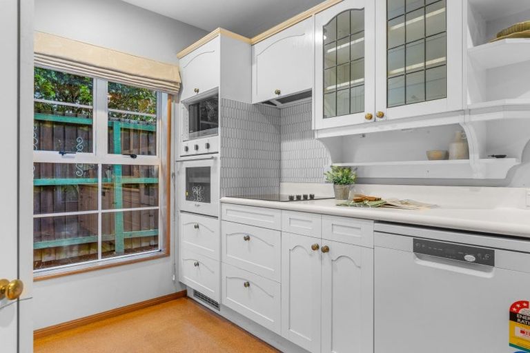 Photo of property in 2/43 Cashmere View Street, Somerfield, Christchurch, 8024