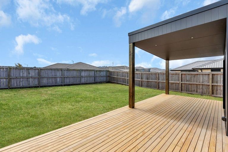 Photo of property in 25 Kapiakauri Road, One Tree Point, 0118