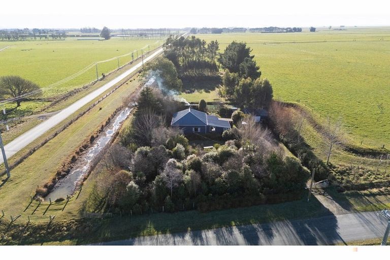 Photo of property in 53 Morven Beach Road, Morven, Waimate, 7980