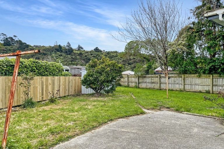 Photo of property in 104 Stokes Valley Road, Stokes Valley, Lower Hutt, 5019