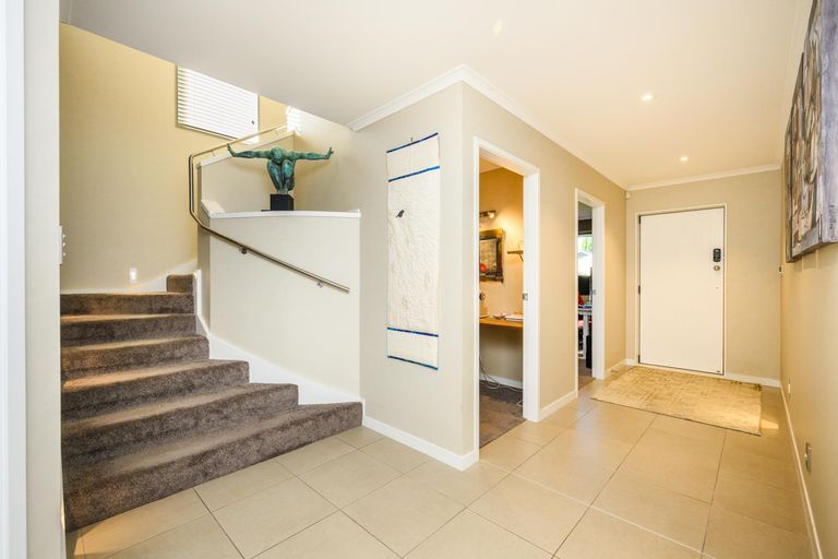 Photo of property in 6 Alan Street, Palmerston North, 4414
