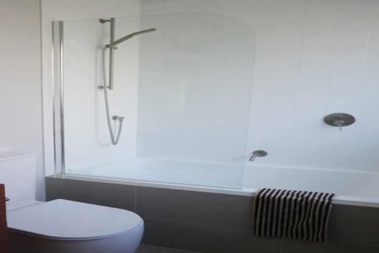 Photo of property in 3/24 Hattaway Avenue, Bucklands Beach, Auckland, 2012