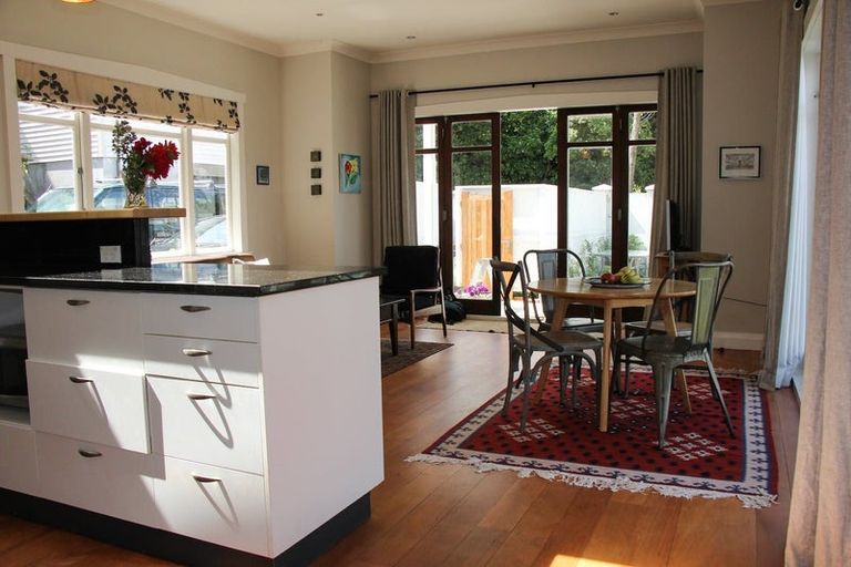 Photo of property in 90a Awa Road, Seatoun, Wellington, 6022