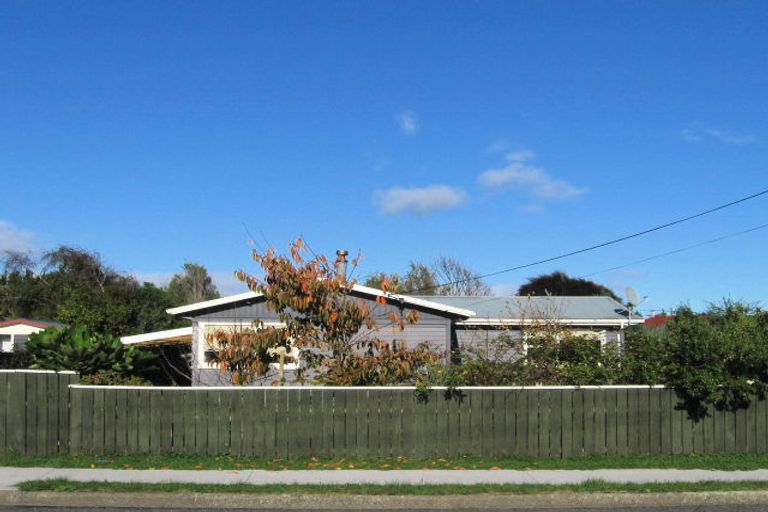 Photo of property in 103 Atkinson Avenue, Otaki Beach, Otaki, 5512