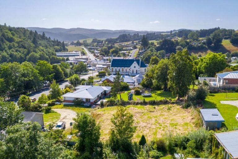 Photo of property in 6 Colonsay Street, Lawrence, 9532