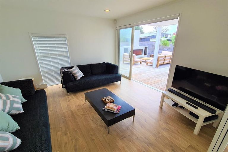 Photo of property in 148 Sands Crescent, Matarangi, Whitianga, 3592