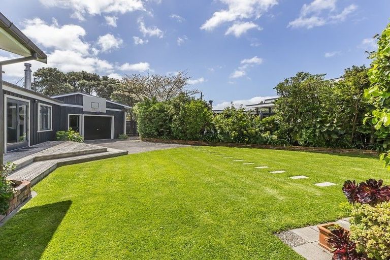 Photo of property in 66 Ludlam Street, Seatoun, Wellington, 6022