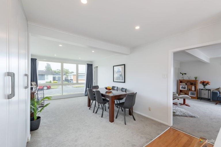 Photo of property in 6 Burns Grove, Trentham, Upper Hutt, 5018