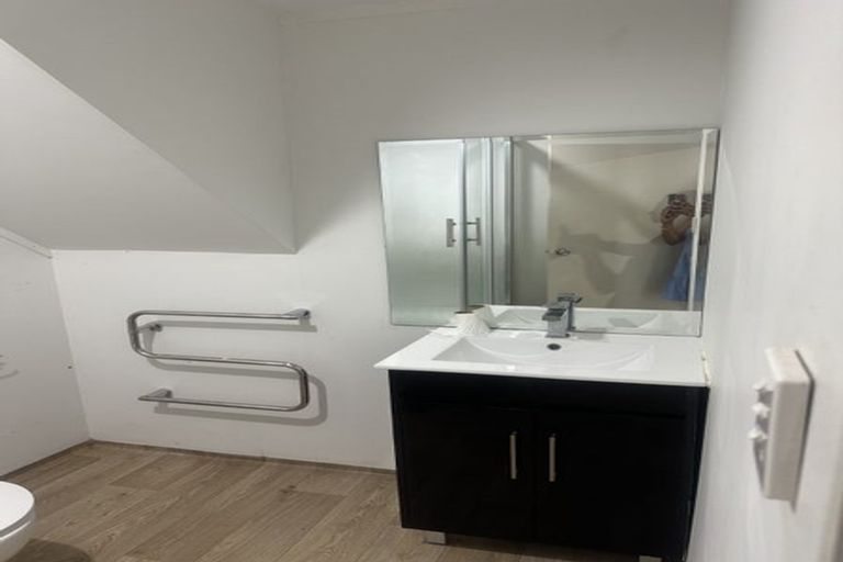 Photo of property in 29 Goodwood Drive, Goodwood Heights, Auckland, 2105