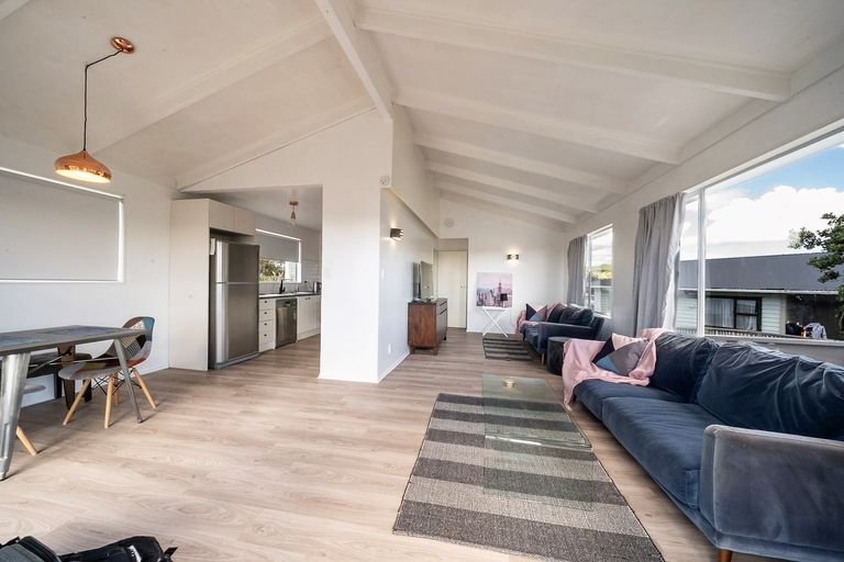 Photo of property in 12 Toporoa View, Ascot Park, Porirua, 5024