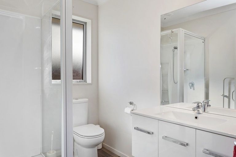 Photo of property in 5 Haydon Place, Amberley, 7410