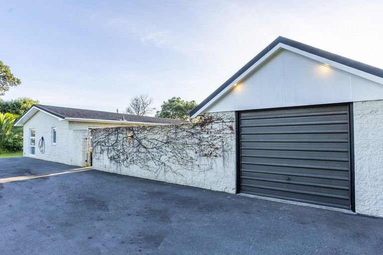 Photo of property in 301 Te Moana Road, Waikanae, 5036