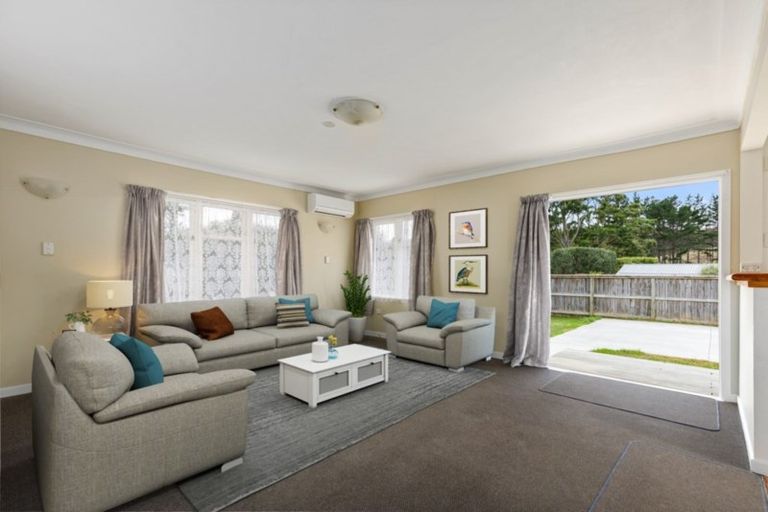 Photo of property in 128 Awaroa Road, Helensville, 0800