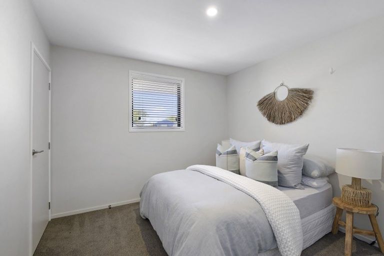 Photo of property in 2/21 Hills Road, Edgeware, Christchurch, 8013