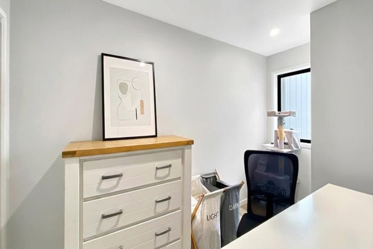 Photo of property in 24 Tima Lane, Mangere Bridge, Auckland, 2022