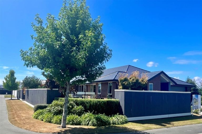 Photo of property in 6 Woodlaw Crescent, Prebbleton, 7604