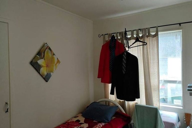 Photo of property in 1/29 Mon Desir Place, Manurewa, Auckland, 2102